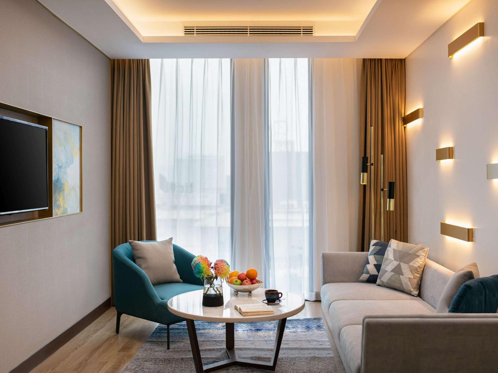 Moevenpick Living West Hanoi Hotell Exteriör bild