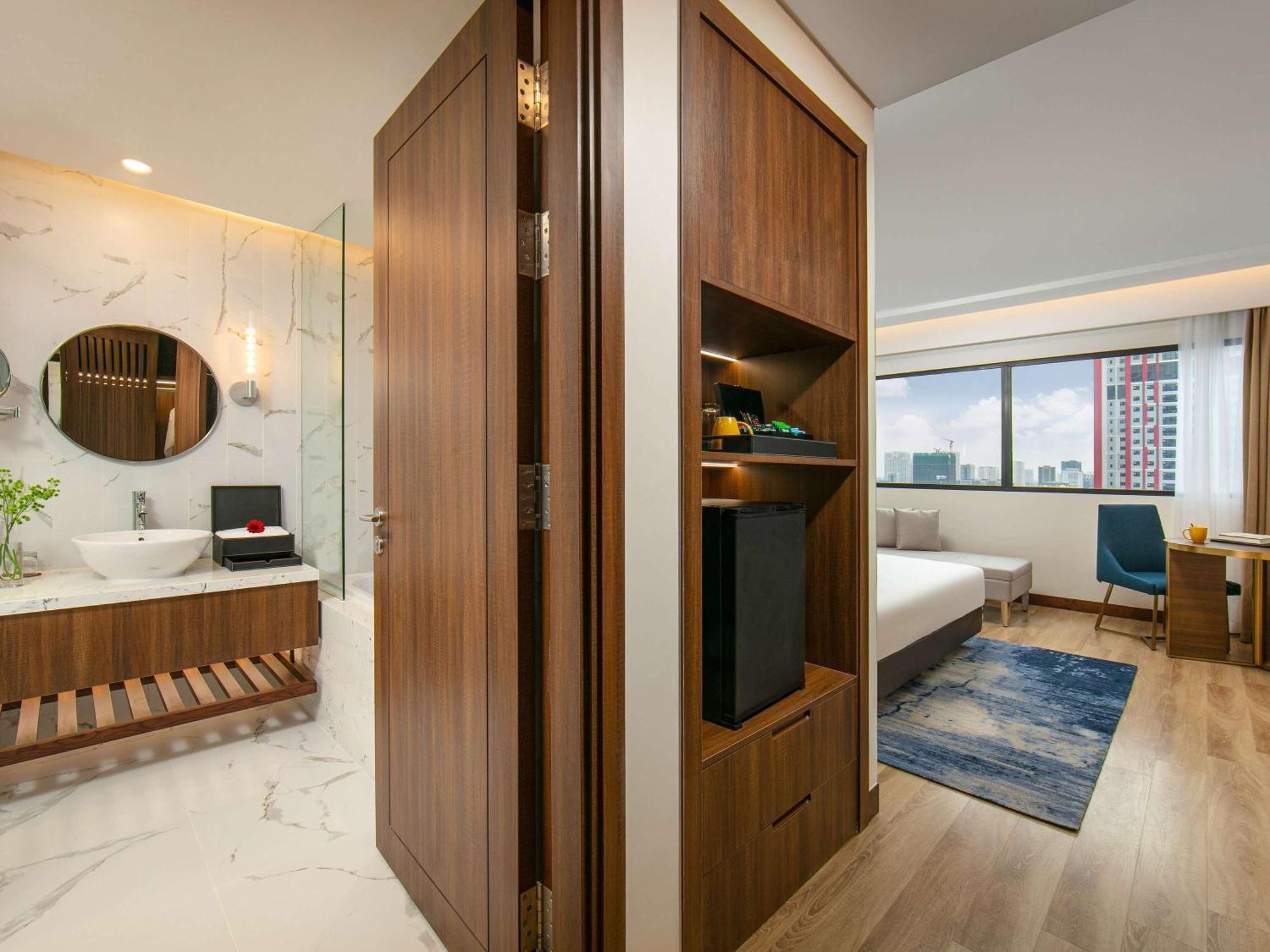 Moevenpick Living West Hanoi Hotell Exteriör bild