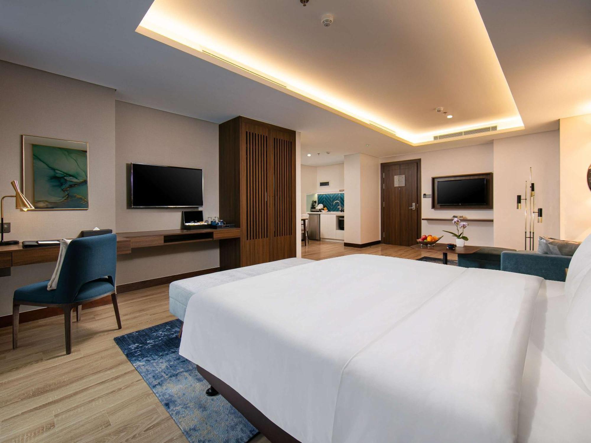 Moevenpick Living West Hanoi Hotell Exteriör bild